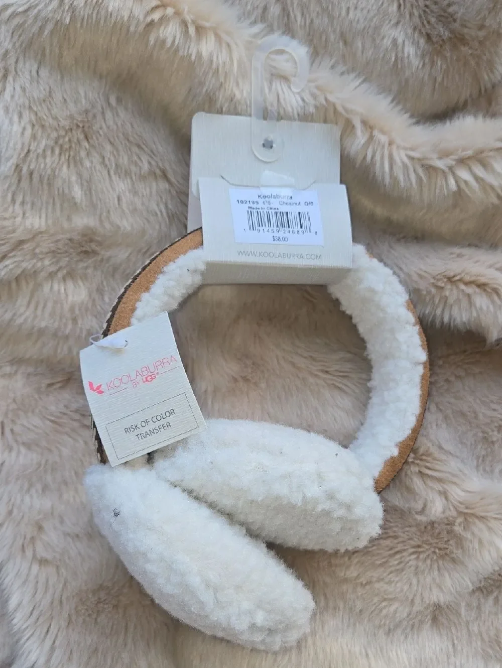 Koolaburra embrace chill